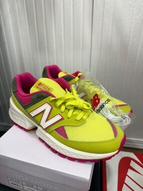 New Balance x Figs Unisex Chartreuse & Hot Pink Athletic Sneakers Sz 7.5M/9W NWT